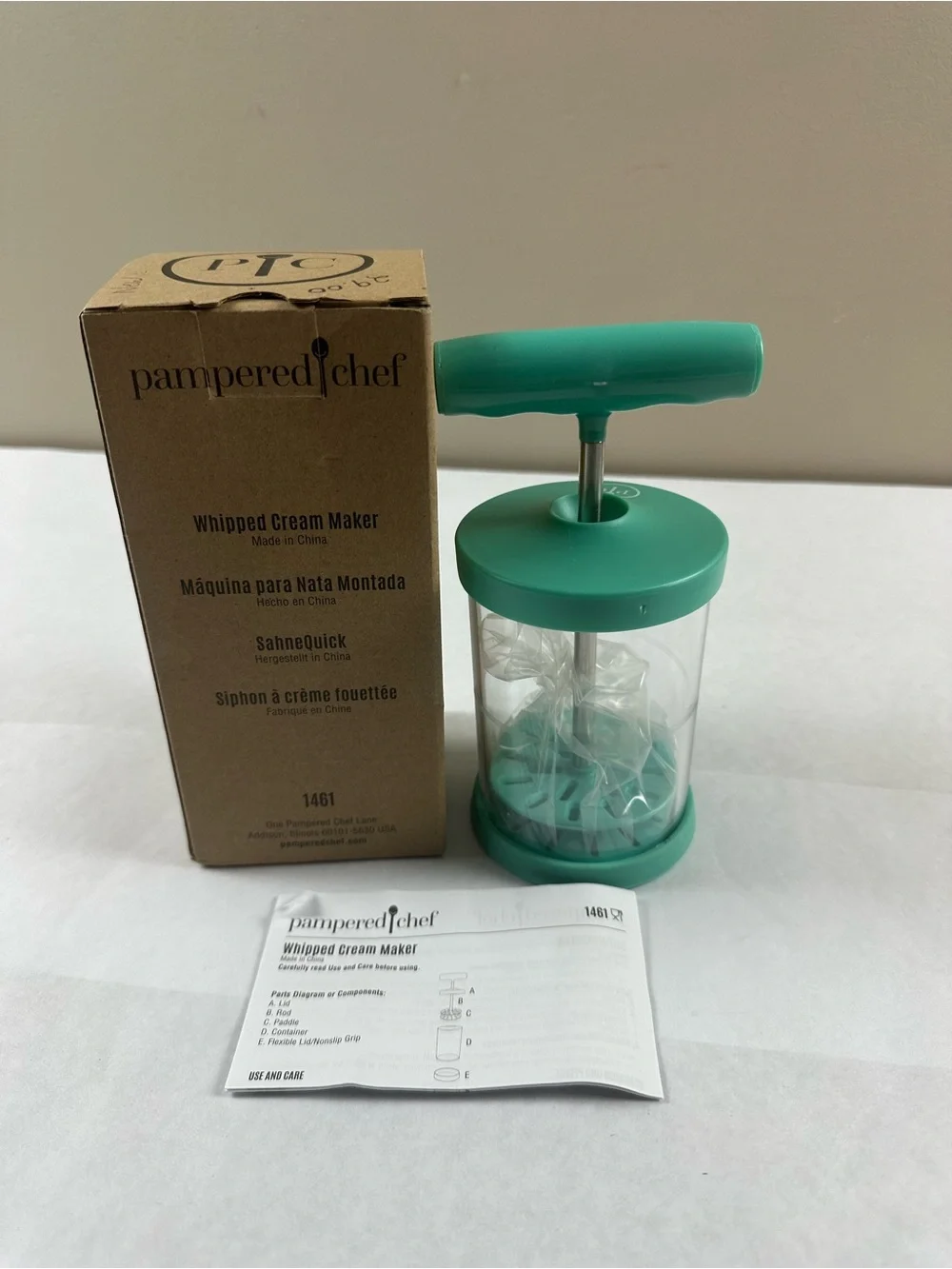 Pampered Chef Whipped Cream Maker in Teal